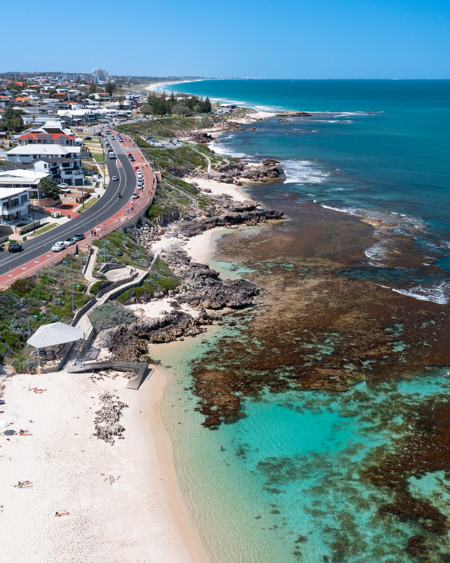 Mettams Pool (Low Tide)